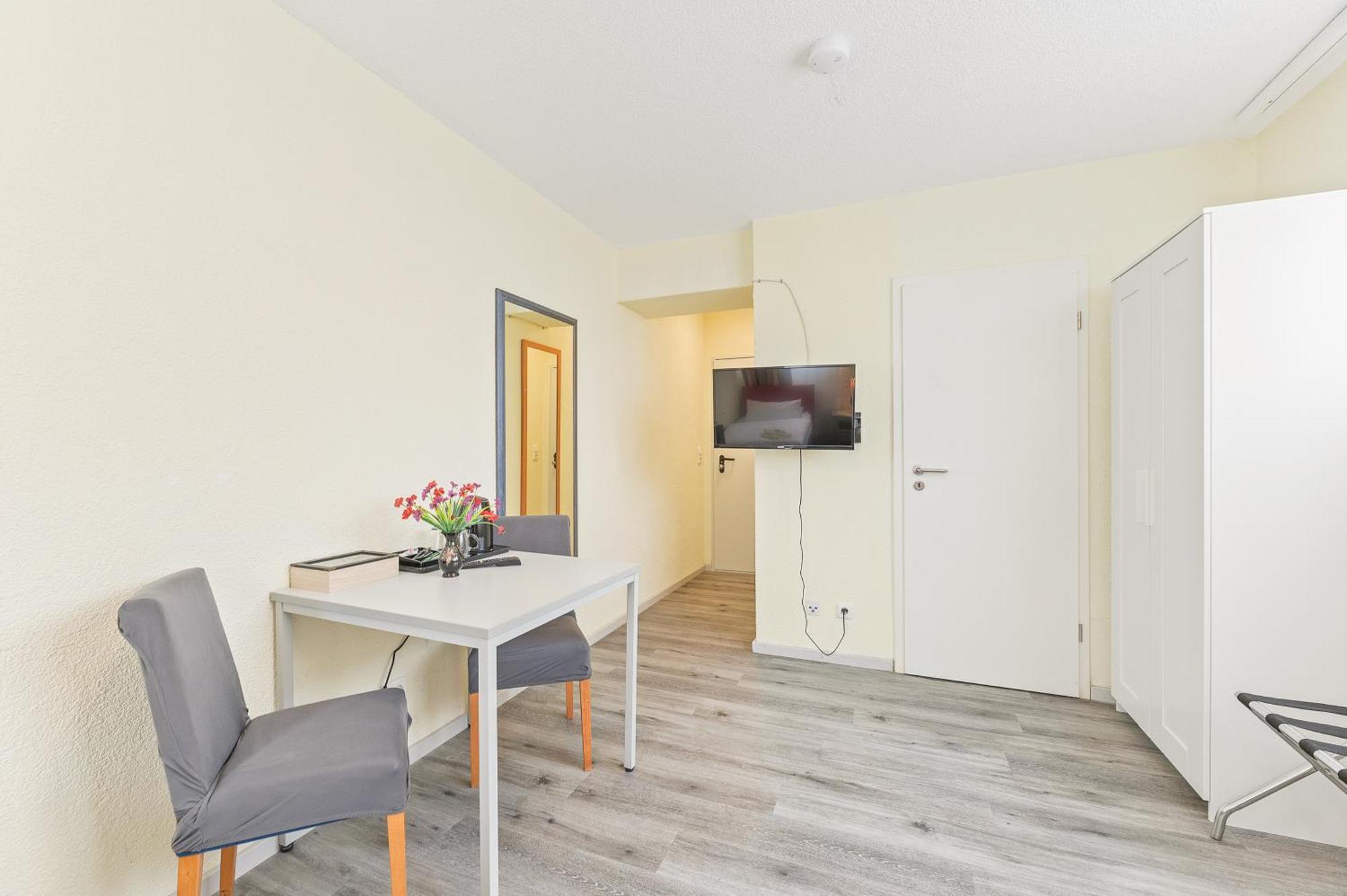 Businesshotel Lemon Suites Self Check-In Messe Airport Mit Kueche - Monteure Willkommen Neuhausen auf den Fildern الغرفة الصورة